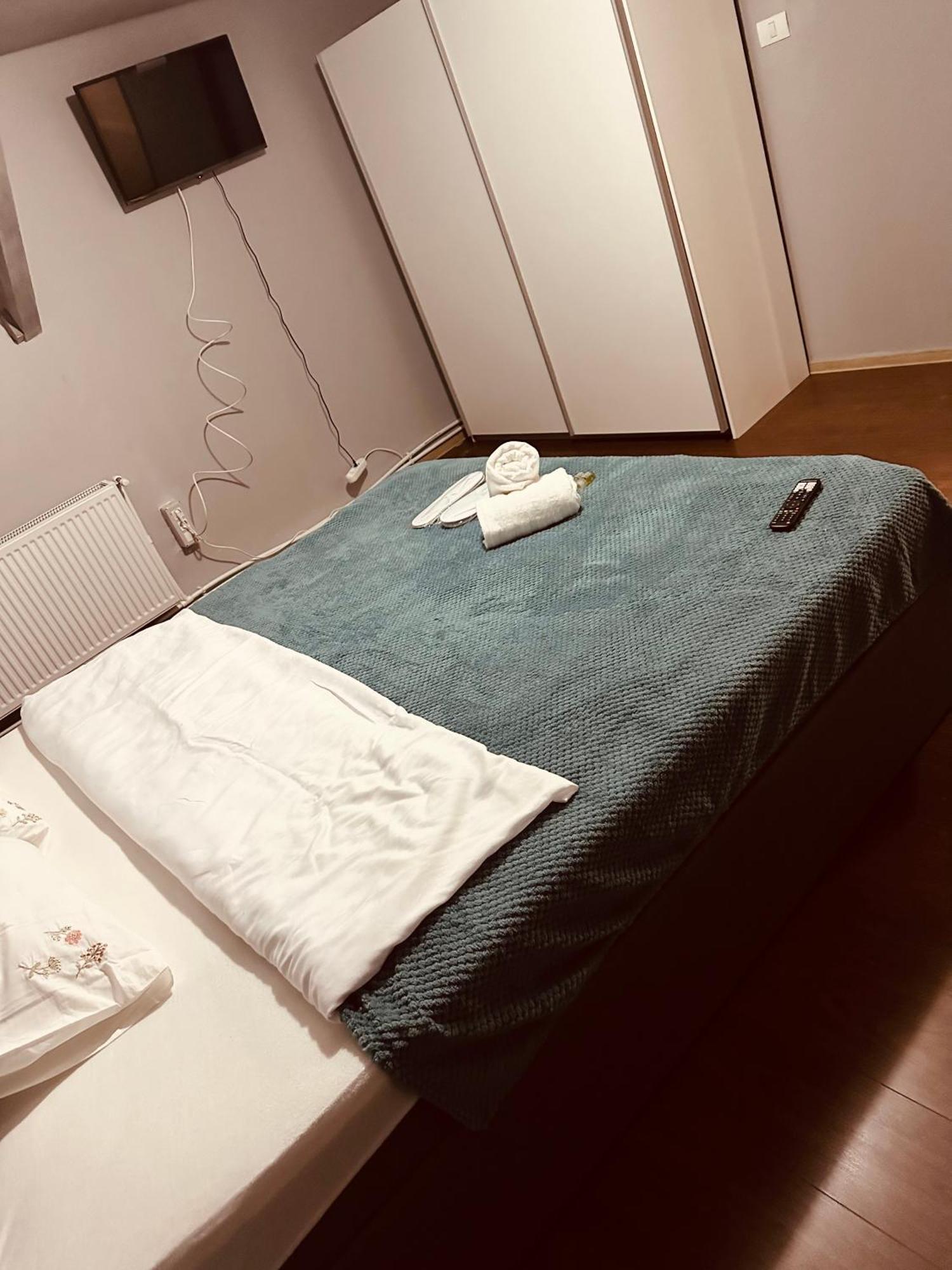 Serbian House Bed & Breakfast ทิมิชัวรา ภายนอก รูปภาพ