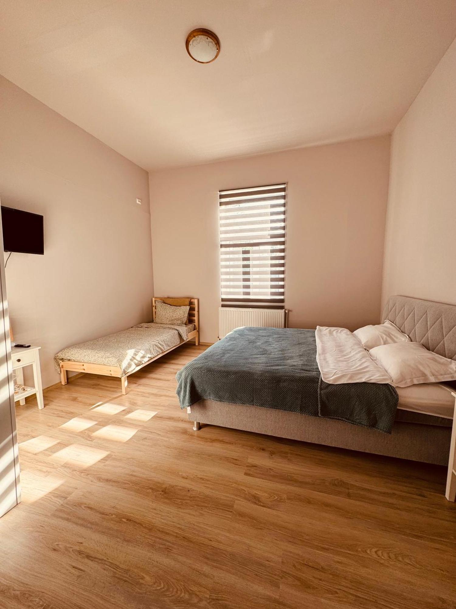 Serbian House Bed & Breakfast ทิมิชัวรา ภายนอก รูปภาพ